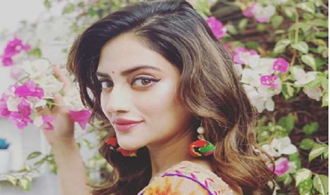 सिंदूर-मंगलसूत्र पर फतवा जारी हुआ, नुसरत ने दिया करारा जवाब