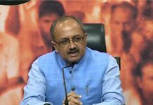 मेरठ में तालाब जीर्णोद्धार पर श्रमदान कार्यक्रम में सम्मिलित हुए सिद्धार्थ नाथ