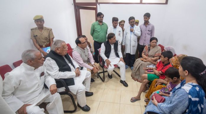 मुख्यमंत्री भरोसे के लायक नहीं, राज्यपाल से मिले उन्नाव का पीड़ित परिवार : अखिलेश