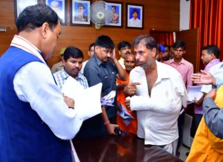 उप मुख्यमंत्री केशव ने जनता दरबार में सुनी समस्याएं, दिए निर्देश