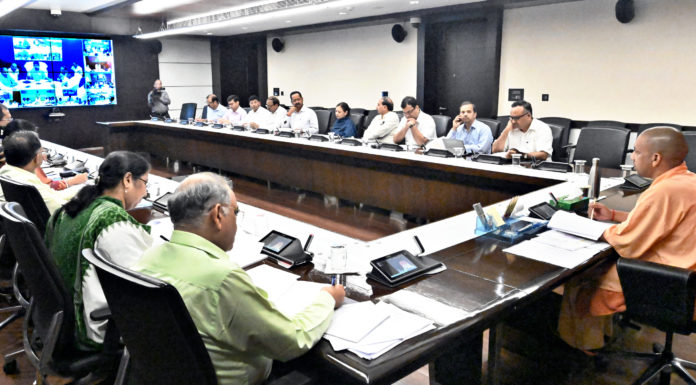 स्वास्थ्य एवं पोषण की रैंकिंग में गिरावट के लिए चन्दौली, फतेहपुर, बहराइच एवं सिद्धार्थनगर के जिलाधिकारियों को सुधार लाए जाने के निर्देश