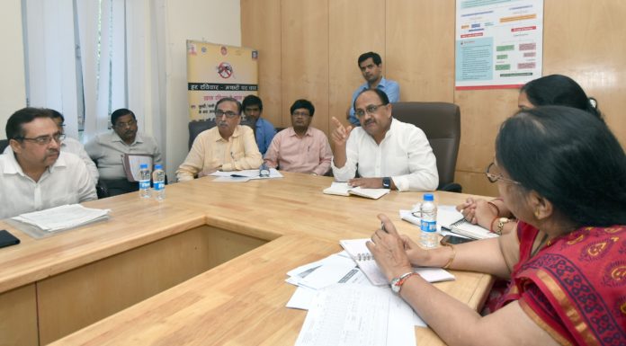 सकारात्मक परिवर्तन के लिए अधिकारी व्यक्तिगत रूचि लेकर कार्य करें : सिद्धार्थ नाथ