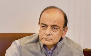 अरुण जेटली एम्स में भर्ती, डॉक्टरों ने कहा-सांस लेने में तकलीफ, उनकी हालत स्थिर