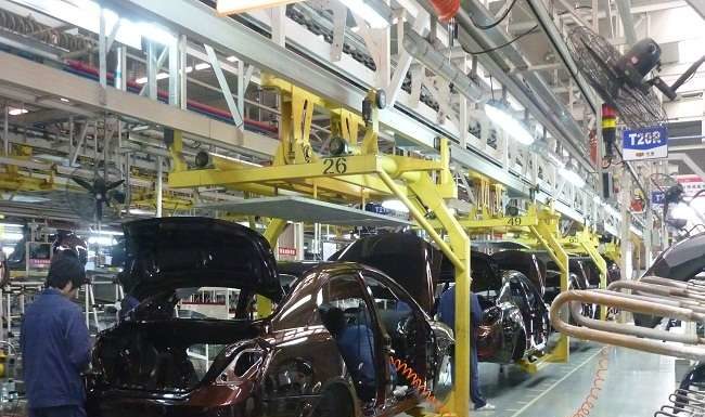 ऑटो सेक्टर की मंदी से सहमी सरकार , ई-व्हीकल में तेज़ी लाने में हिचकेगी