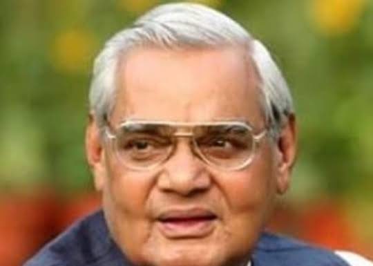 अटल बिहारी वाजपेयी की जिंदगी पर बनेगी फिल्म