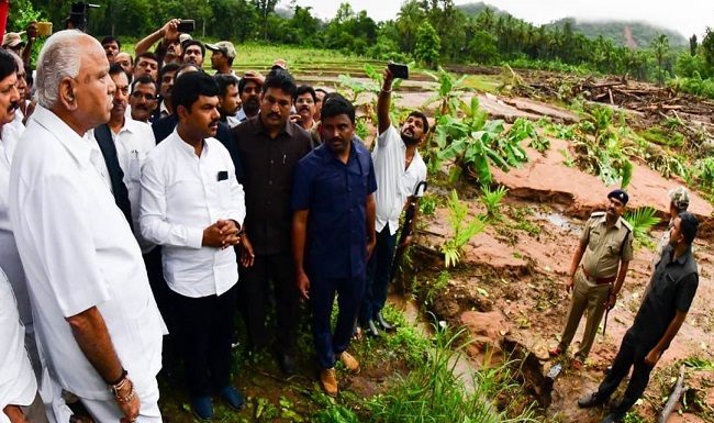 कर्नाटक में बाढ़ से हाहाकार, अब तक 48 की मौत