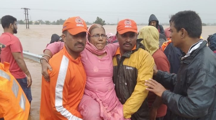 केरल, महाराष्ट्र और कर्नाटक में बाढ़, 10 राज्यों में भारी बारिश की चेतावनी