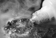 छेड़खानी का विरोध करने पर एक ही परिवार के 13 लोगों पर फेंका तेजाब