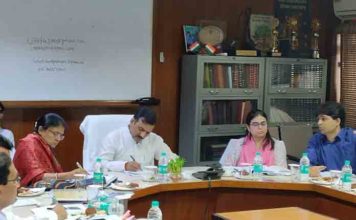 अब UP के सरकारी स्कूलों में 15 मिनट योग शिक्षा होगी अनिवार्य