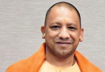 मुख्यमंत्री ने विभिन्न विभागों द्वारा लगायी गयी प्रदर्शनी का अवलोकन किया