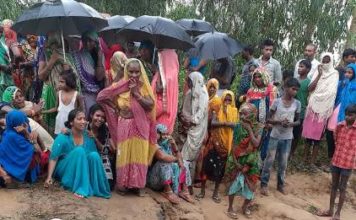 खेत में मिला किसान का शव, परिजनों ने लगाया हत्या का आरोप