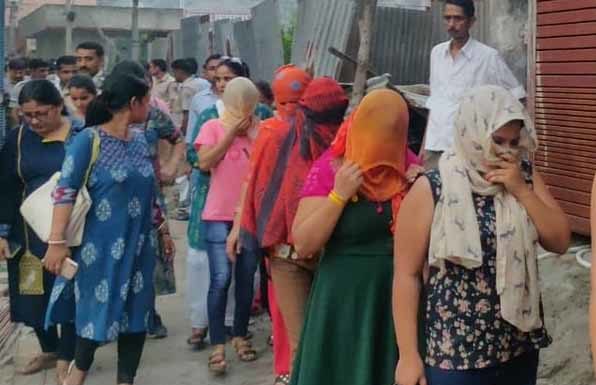 दिल्ली : जिस्म के गंदे धंधे का हुआ पर्दाफाश