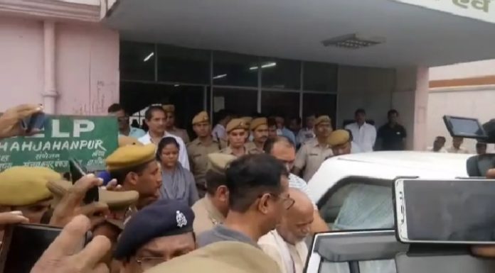 यौन शोषण मामले में स्वामी चिन्मयानंद गिरफ्तार कर भेजा गया जेल