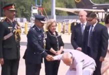 जब PM मोदी ने अमेरिका में प्रोटोकॉल तोड़ा तो अफसर भी चौंक गए