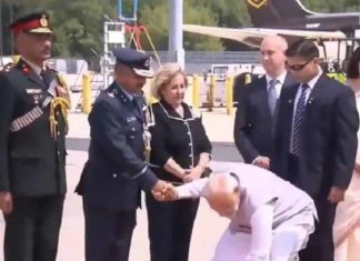 जब PM मोदी ने अमेरिका में प्रोटोकॉल तोड़ा तो अफसर भी चौंक गए