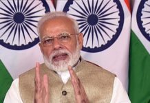 मथुरा : मोदी ने कहा- कान में ‘ओम’ और ‘गाय’ शब्द पड़ते ही कुछ लोगों को करंट लगता है