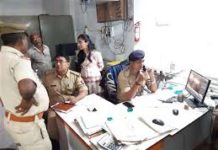 प्रयागराज : दिनदहाड़े बैंक से पांच लाख की लूट