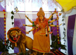 पहाड़ी पर विराजमन देवी स्थलों पर नवरात्रि में लगा है भक्तों का तांता