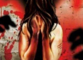 एसएसपी ऑफिस के सामने गैंगरेप पीड़िता व माता-पिता ने खाया विषाक्त पदार्थ