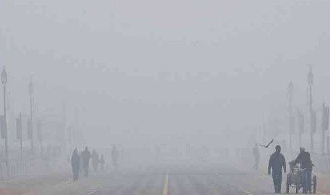 दिल्ली में ठंड का कहर , 1.7 डिग्री पहुंचा तापमान