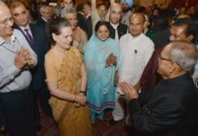 झारखंड : हेमंत सोरेन के शपथ ग्रहण में प्रणब मुखर्जी, सोनिया गांधी ,उद्धव, ममता समेत कई होंगे शामिल