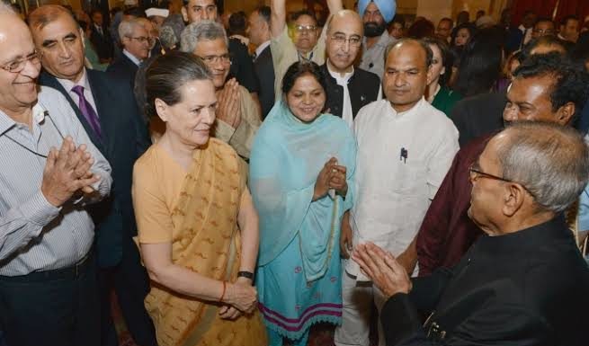 झारखंड : हेमंत सोरेन के शपथ ग्रहण में प्रणब मुखर्जी, सोनिया गांधी ,उद्धव, ममता समेत कई होंगे शामिल