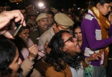 JNU Protest : राष्ट्रपति भवन के पास मार्च कर रहे छात्र हिरासत में , बाद में छात्रों को छोड़ा