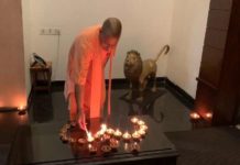 रोशनी के बीच सभी ने लिया कोरोना को हराने का संकल्प, सीएम योगी ने भी जलाये दीये
