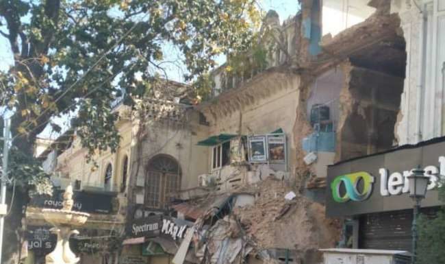 बड़ा हादसा टला : लखनऊ के इमामबाड़ा सिब्तैनाबाद का मुख्य गेट अचानक गिरा