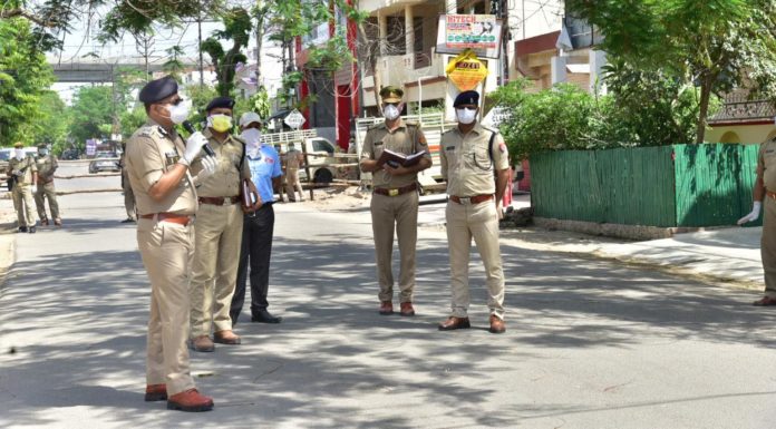 सील इलाकों को सेनिटाइज करने का काम शुरू, पुलिस आयुक्त ने लिया जायजा
