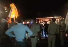 महोबा में बड़ा हादसा, ट्रक पलटने से तीन प्रवासी मजदूरों की मौत, दर्जनों घायल