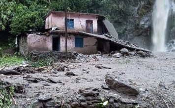 उत्तराखंड के पिथौरागढ़ में बादल फटने से हुई भारी तबाही