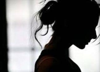 यूपी : छेड़छाड़ से परेशान छात्रा ने चौथी मंजिल से कूदकर दी जान