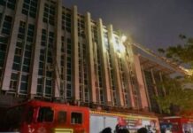 अस्पताल में लगी भीषण आग, कोरोना पॉजिटिव 8 मरीज जिंदा जले