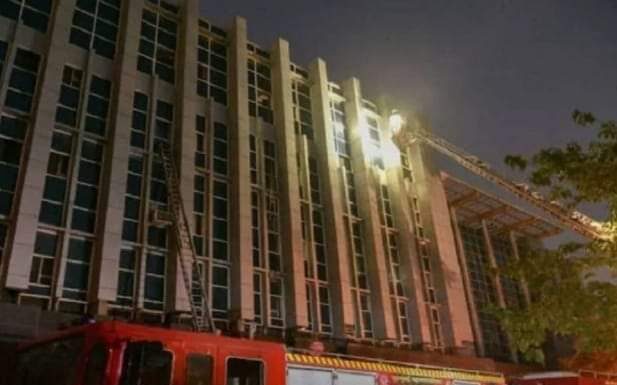 अस्पताल में लगी भीषण आग, कोरोना पॉजिटिव 8 मरीज जिंदा जले