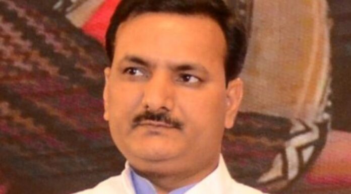 बेसिक शिक्षा मंत्री :शिक्षकों के अंतर जिला तबादले और पारस्परिक स्थानांतरण को जल्दी करने के दिए निर्देश