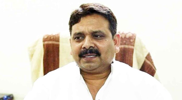 महोबा : राज्यमंत्री पर अभद्र टिप्पणी, ऑडियो वायरल, नपे तहसीलदार