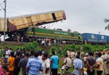 दार्जिलिंग: कंचनजंगा एक्सप्रेस से भिड़ी मालगाड़ी, 10 की मौत, 60 घायल!