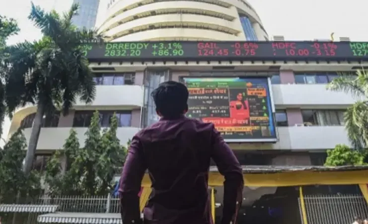 कारोबारी सप्ताह के पहले दिन सेंसेक्स में 292.29 की उछाल